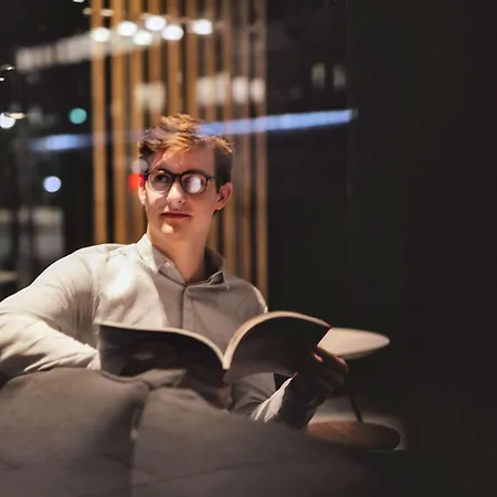 メルキュール デュッセルドルフ 4* カールスト